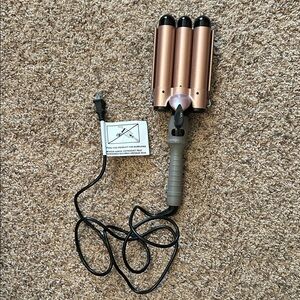 Copper and Black Hair Waver